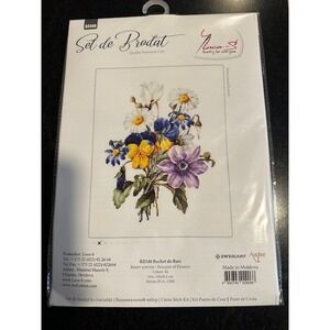 Luca S B2348 Bouquet of Flowers Cross Stitch Kit 44 Colors Anchor Zweigart